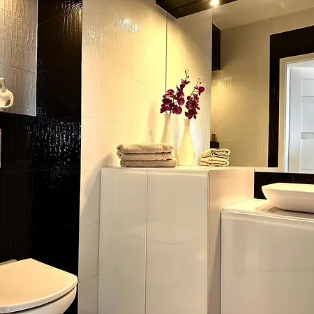 Podwale 2 31 - Self Check-in 20h - Parking & Lift Apartman *